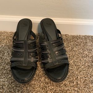 Black platform sandals